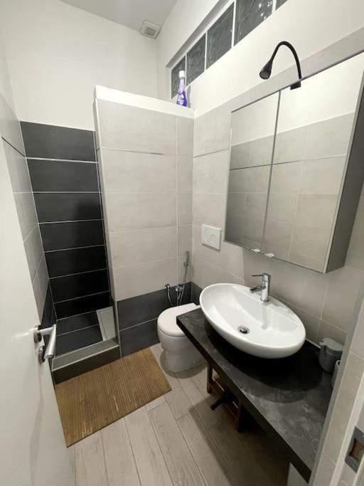 Domus Art Suites Merulana Rzym Zewnętrze zdjęcie